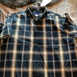 Short sleeved button shirt with one pocket. Mens size Large.
